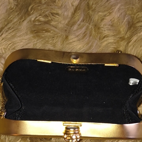 Radiant Gold Evening Clutch - Picture 3 of 5